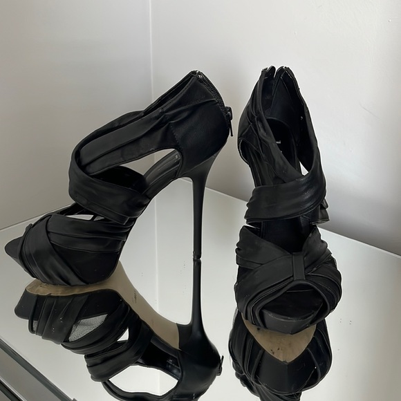 Shï by Journeys Black Heels Size 7.5 - Picture 1 of 7